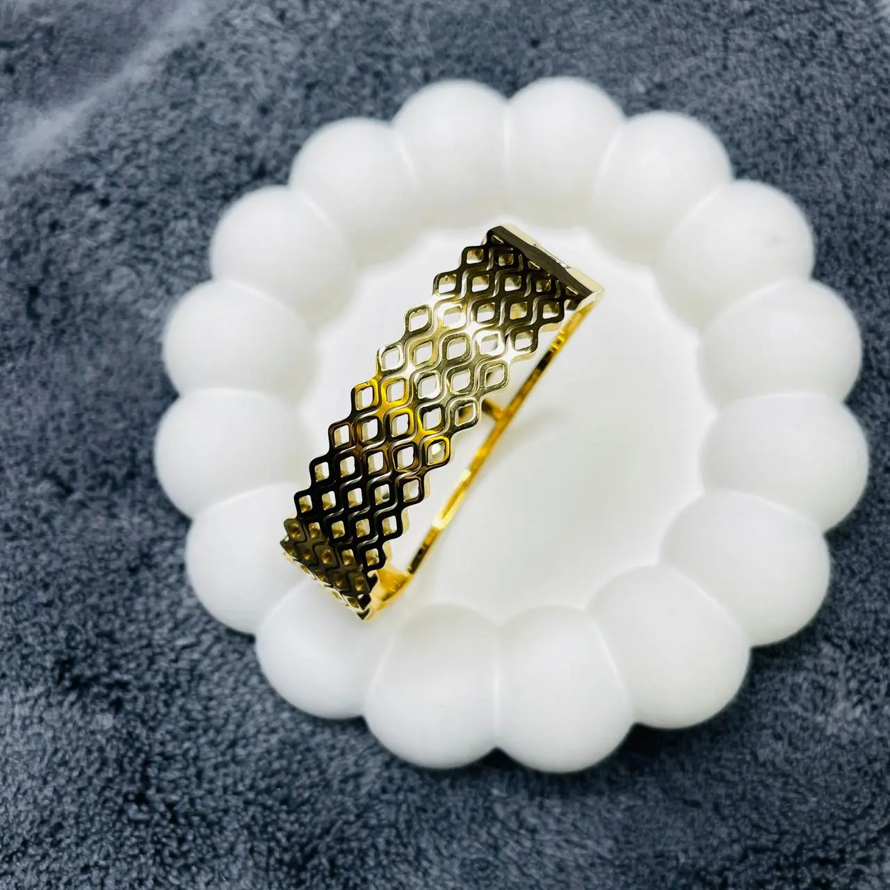 SAAT844 GOLD-PLATED KADA BANGLE WITH GEOMETRIC CUT-OUT DESIGN