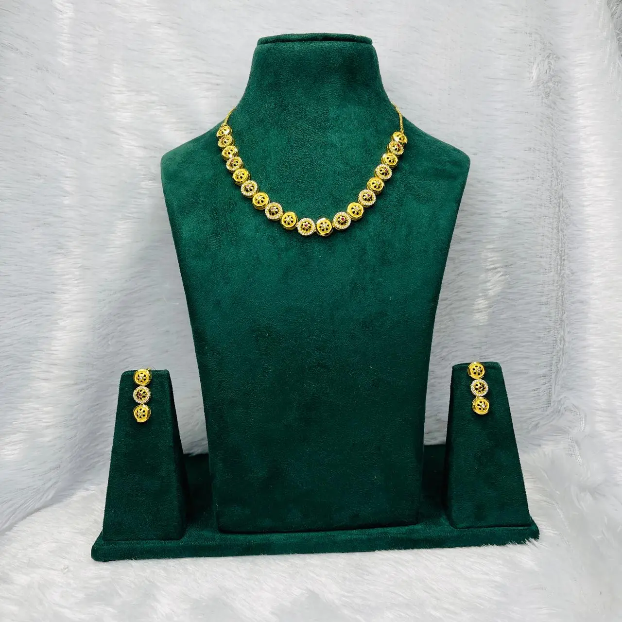 SACK 944 SRILANKAN STYLE GOLD PLATED NECKLACE WITH EARRINGS