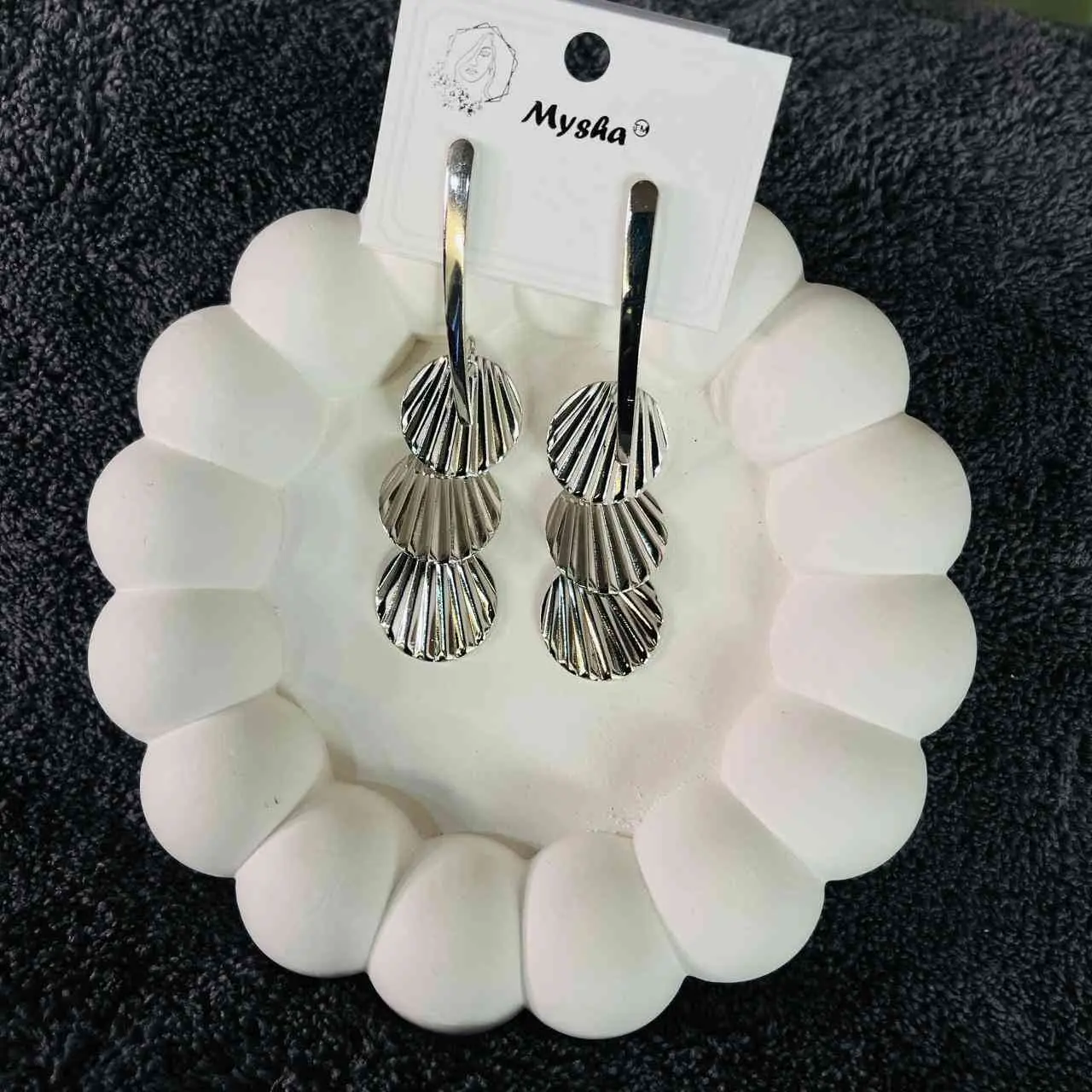 SAER511 SANDY SILVER DROPS EARRINGS