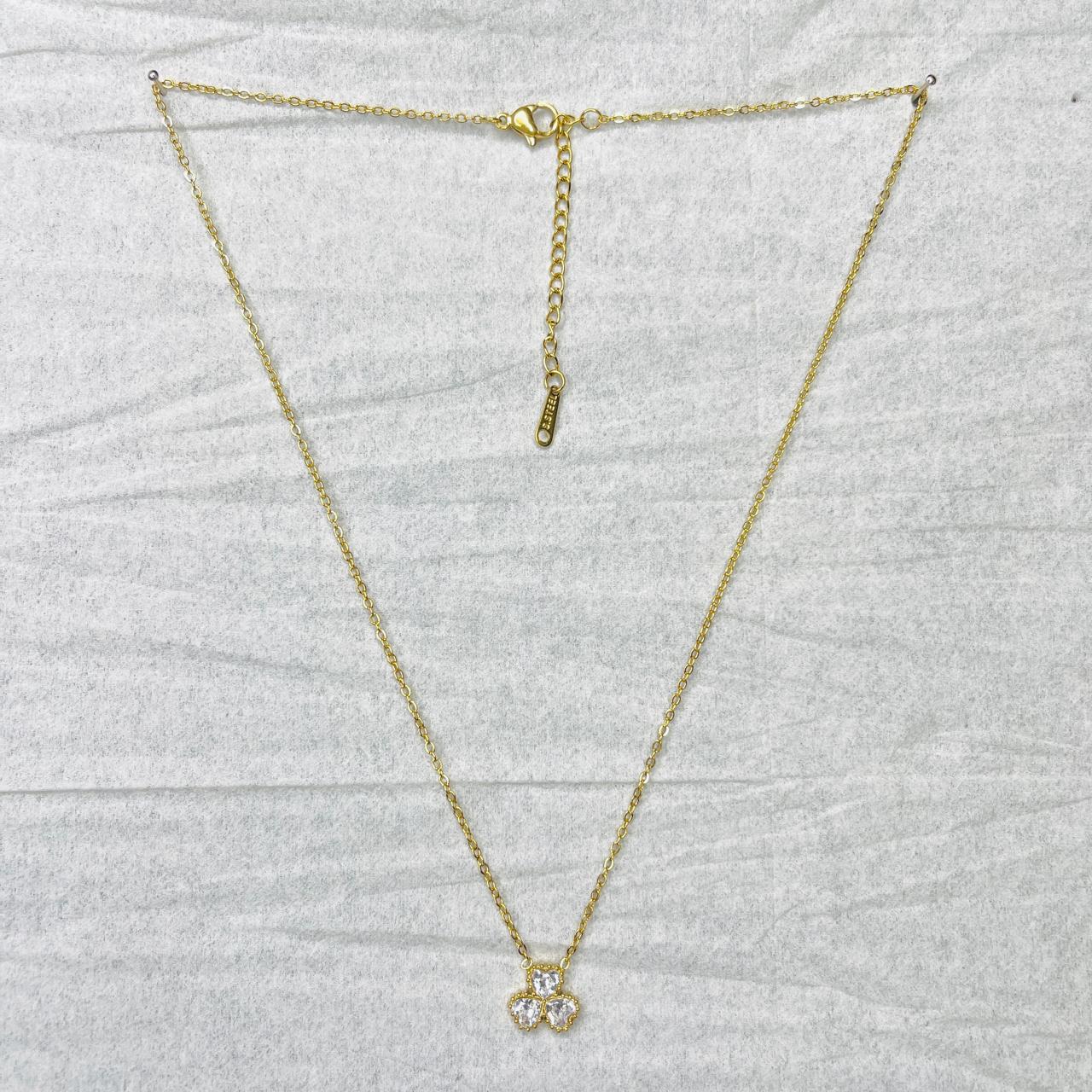 SAAT920 GOLD-PLATED  NECKLACE WITH A CLUSTER OF THREE STONES 