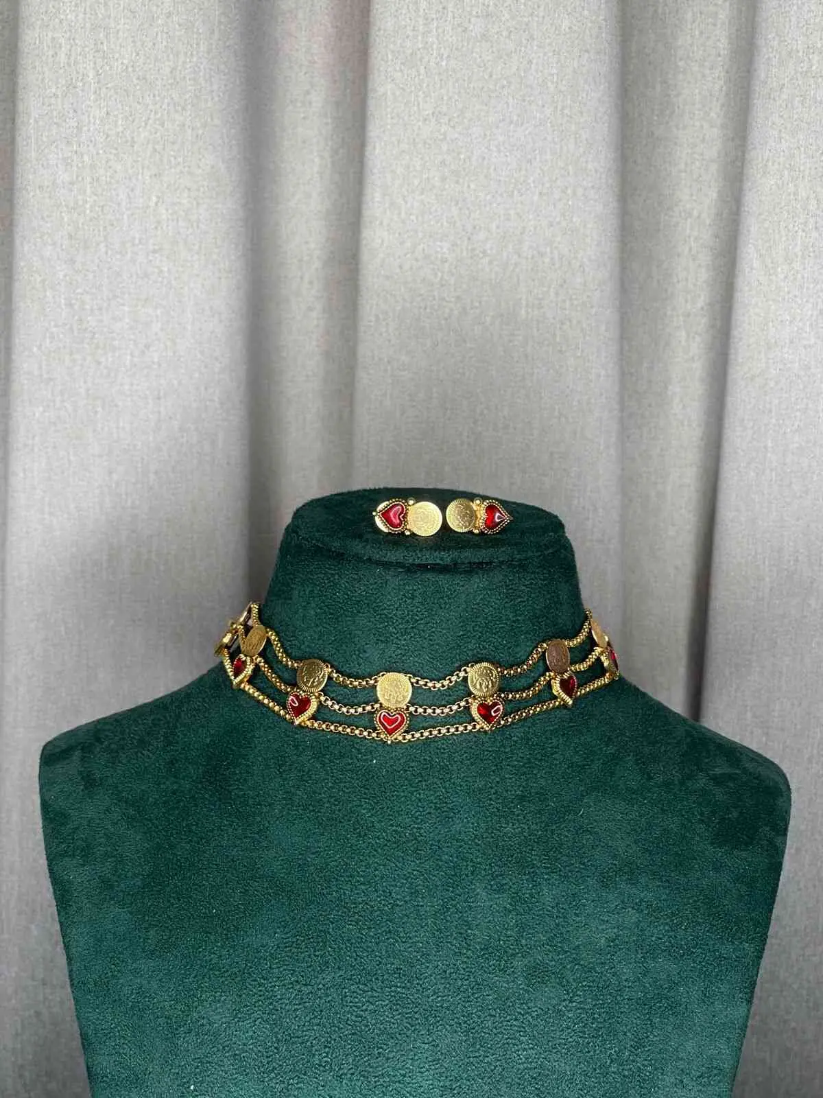 SACK 927-  3 LAYER  LEKSHMI COIN  NECKLACE WITH EARRINGS (RED)