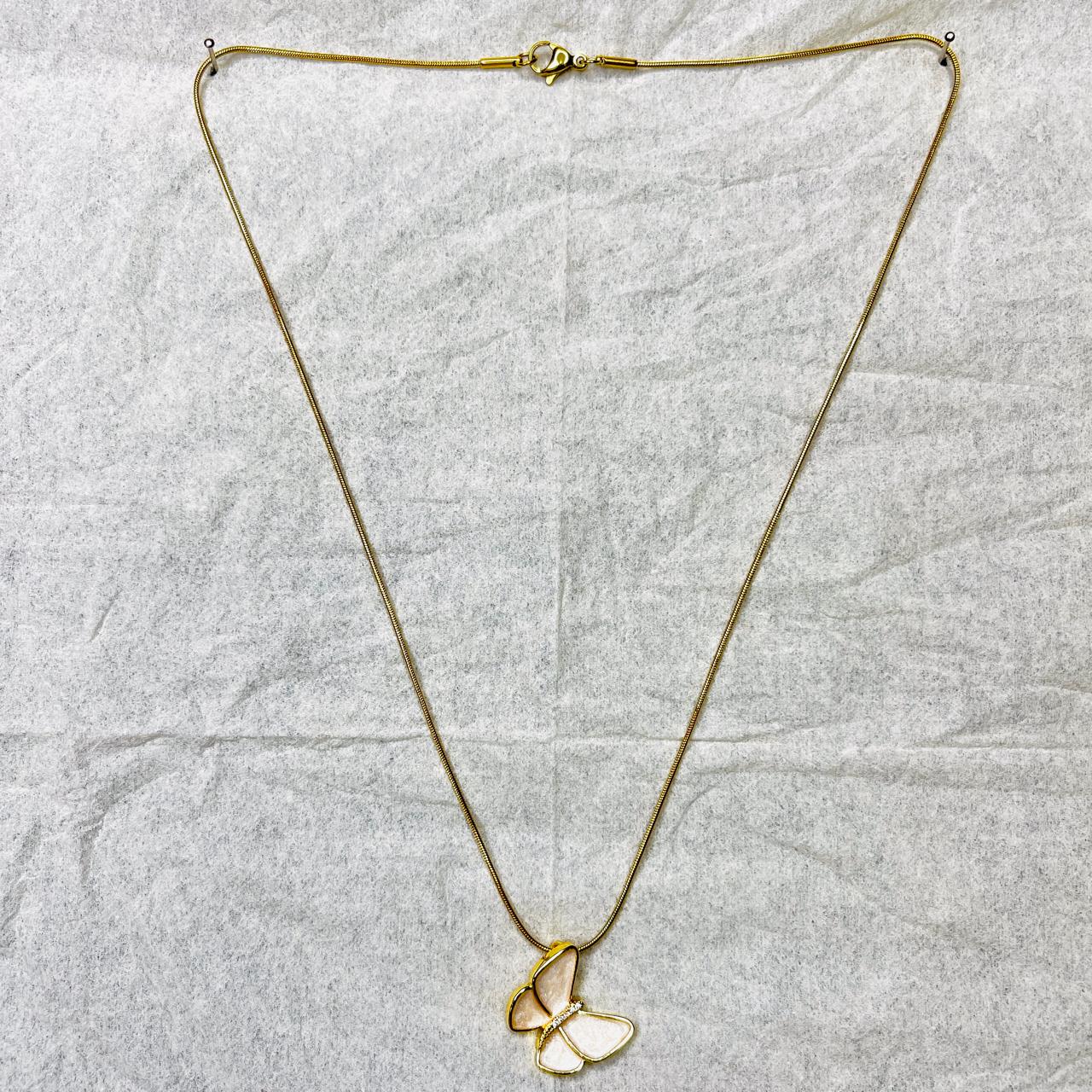 SAAT900  GOLD-PLATED BUTTERFLY PENDANT NECKLACE