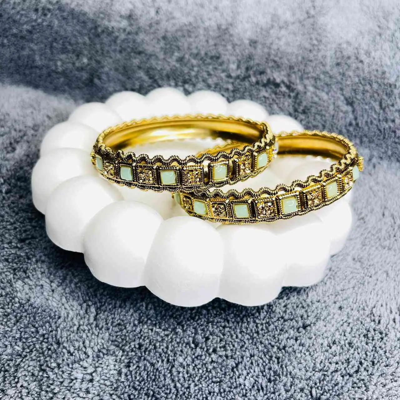 SABG641 PASTEL GREEN STONE  METAL BANGLES