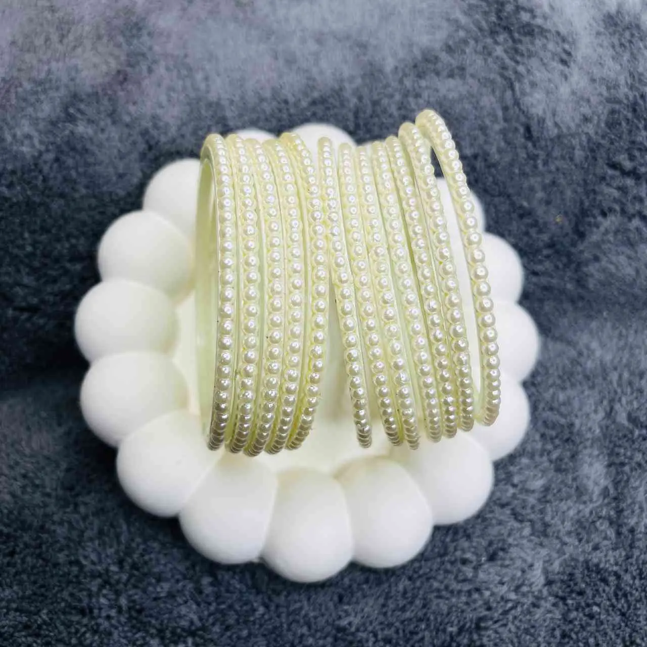 SABG635 WHITE PEARLS GLASS BANGLES