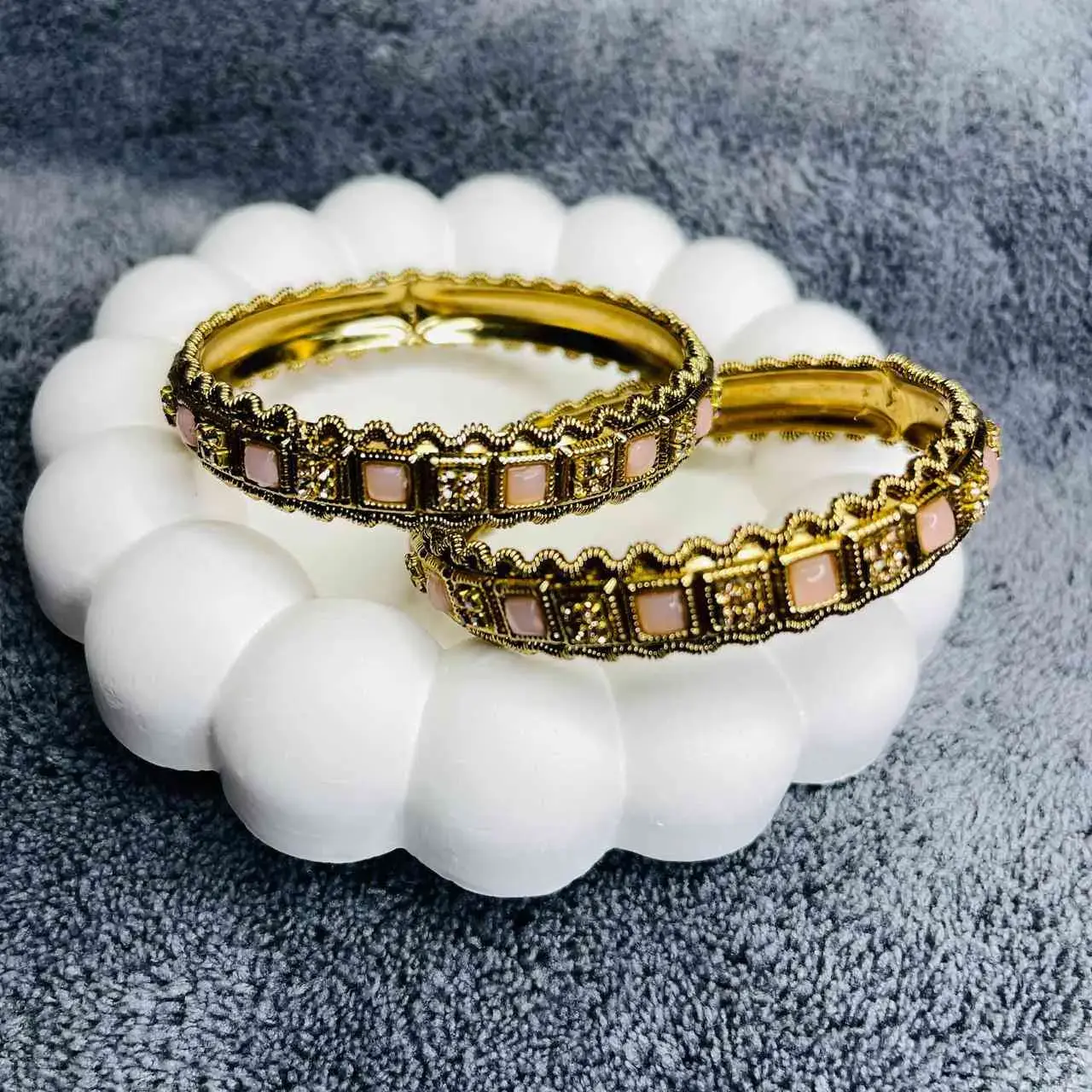 SABG641 PASTEL PEACH STONE  METAL BANGLES