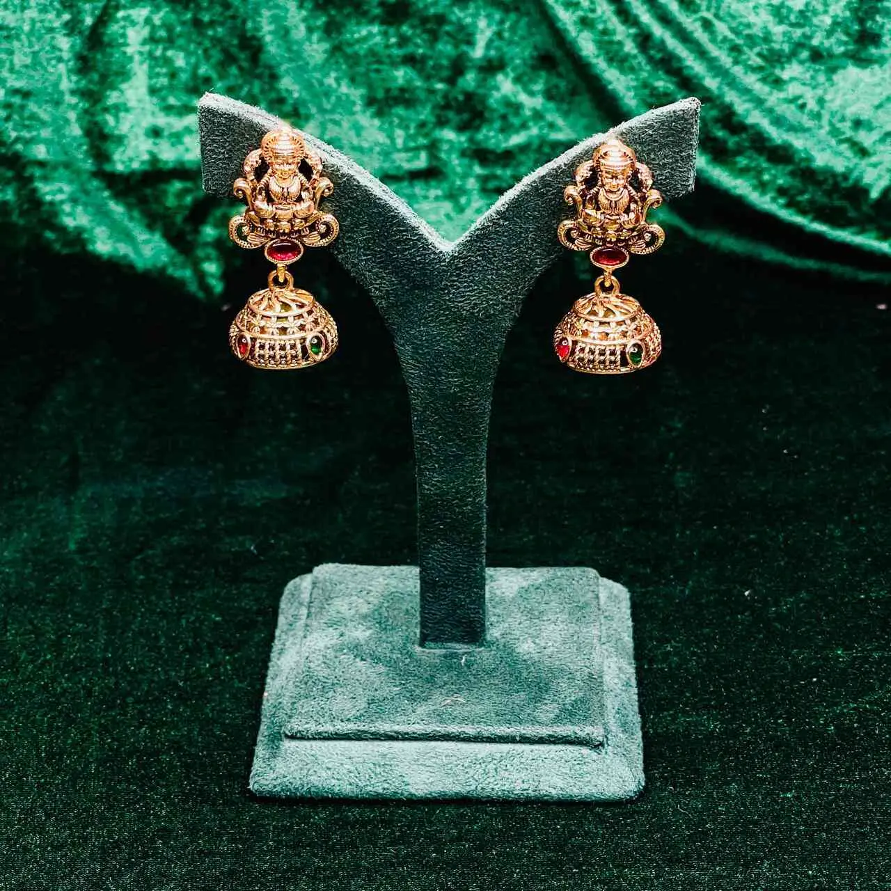 SAJH308 ANTIQUE LESKSHMI RUBY &GREEN STONE JHUMKA