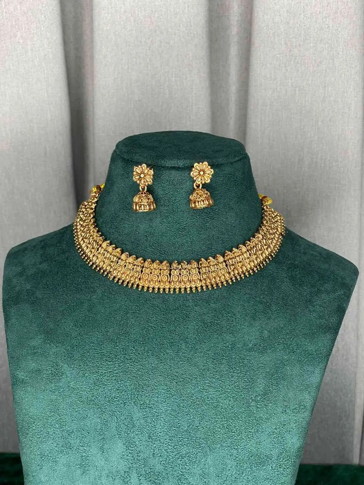 SACK926 NECKLACE WITH SMALL JHUMKA