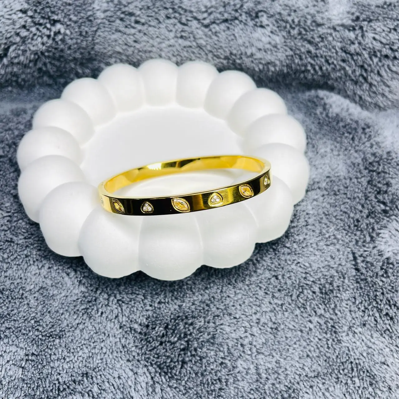 SAAT836 STONE KADA BANGLE